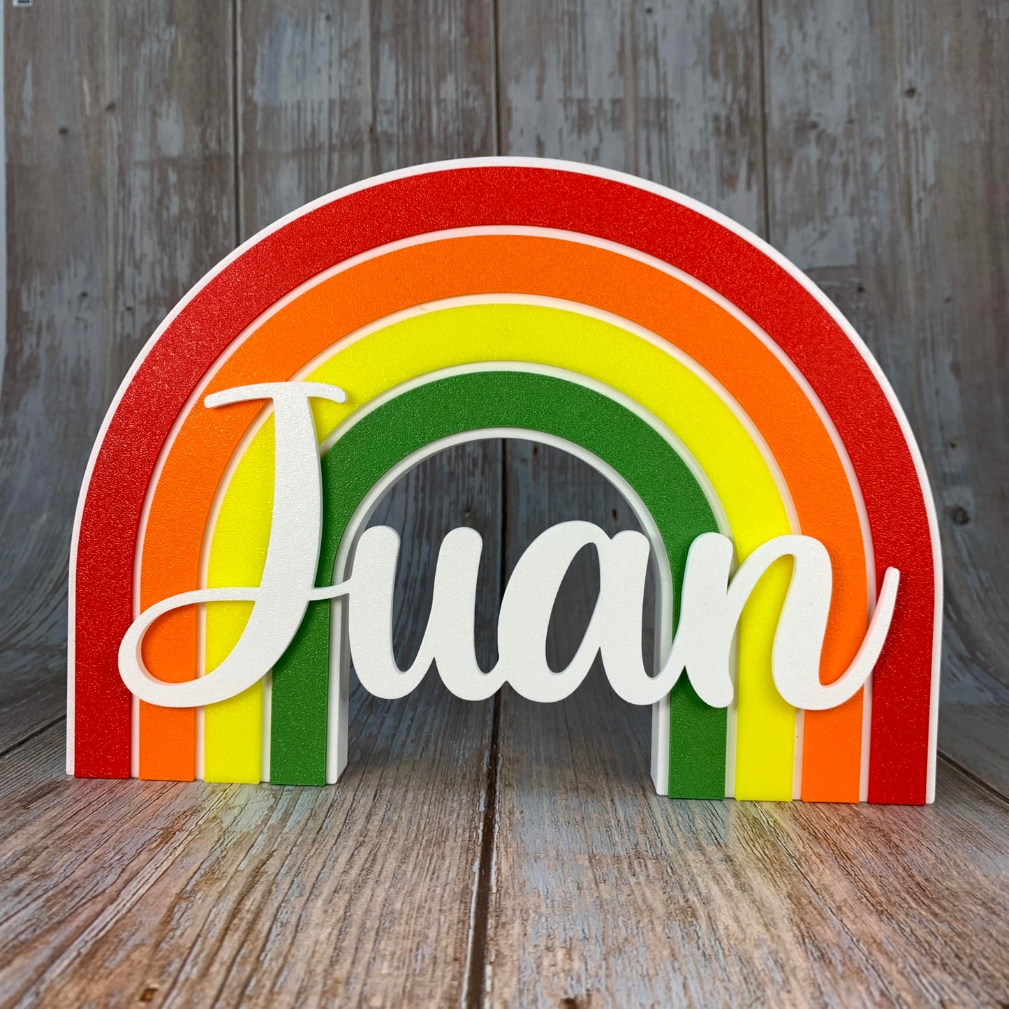 Arcoíris decorativo infantil personalizado con nombre | Regalo para recién nacidos, bautizo, baby shower, cumpleaños o mesa dulce | Estilo Montessori y nórdico | Para colgar o apoyar. (TONOS PASTEL)