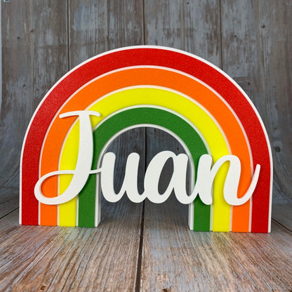 Arcoíris decorativo infantil personalizado con nombre | Regalo para recién nacidos, bautizo, baby shower, cumpleaños o mesa dulce | Estilo Montessori y nórdico | Para colgar o apoyar. (TONOS PASTEL)