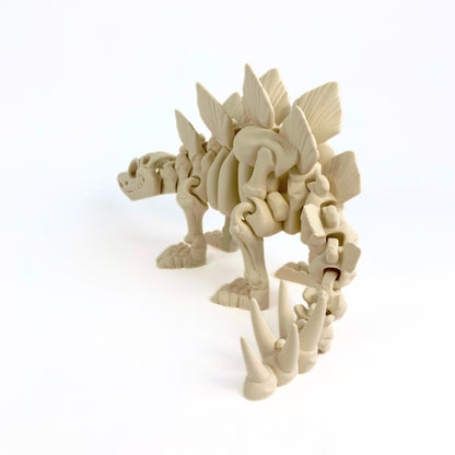 🦕 Esqueleto de Estegosaurio – Con placas, púas... ¡y mucha imaginación!